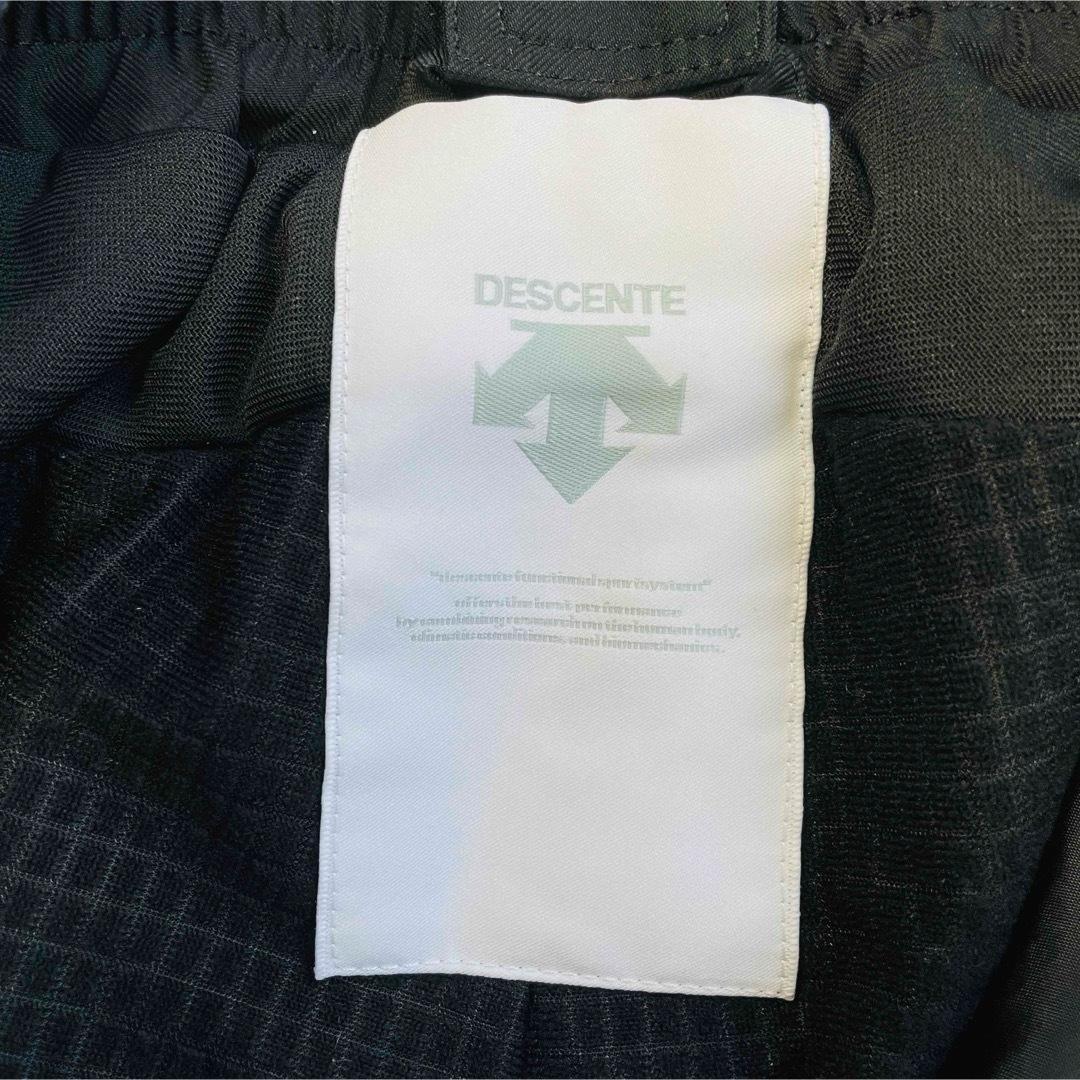 6647【美品】デサント　ビブパンツ　スキーウェア　中綿入り　ヒートナビ　黒