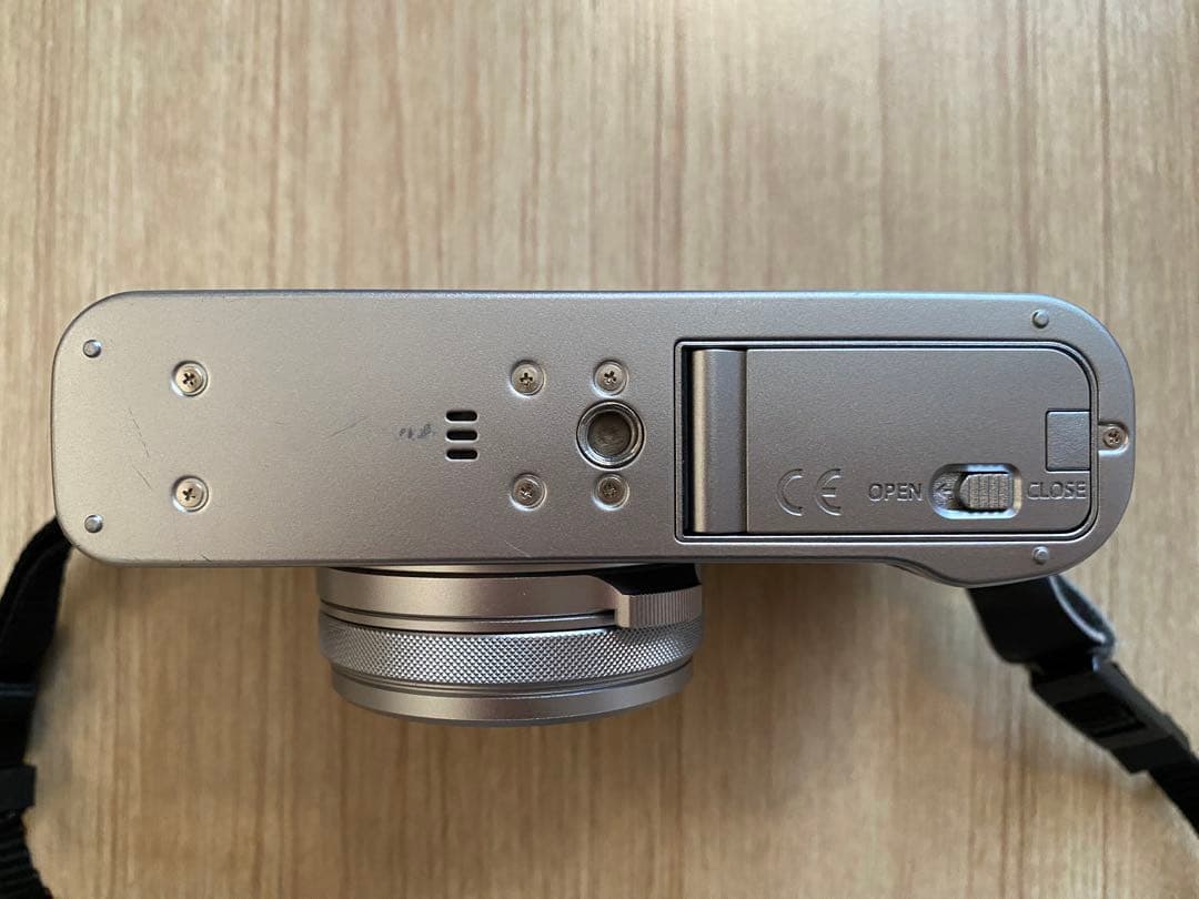 Fujifilm X100F 本体レンズ箱付き　説明書付き