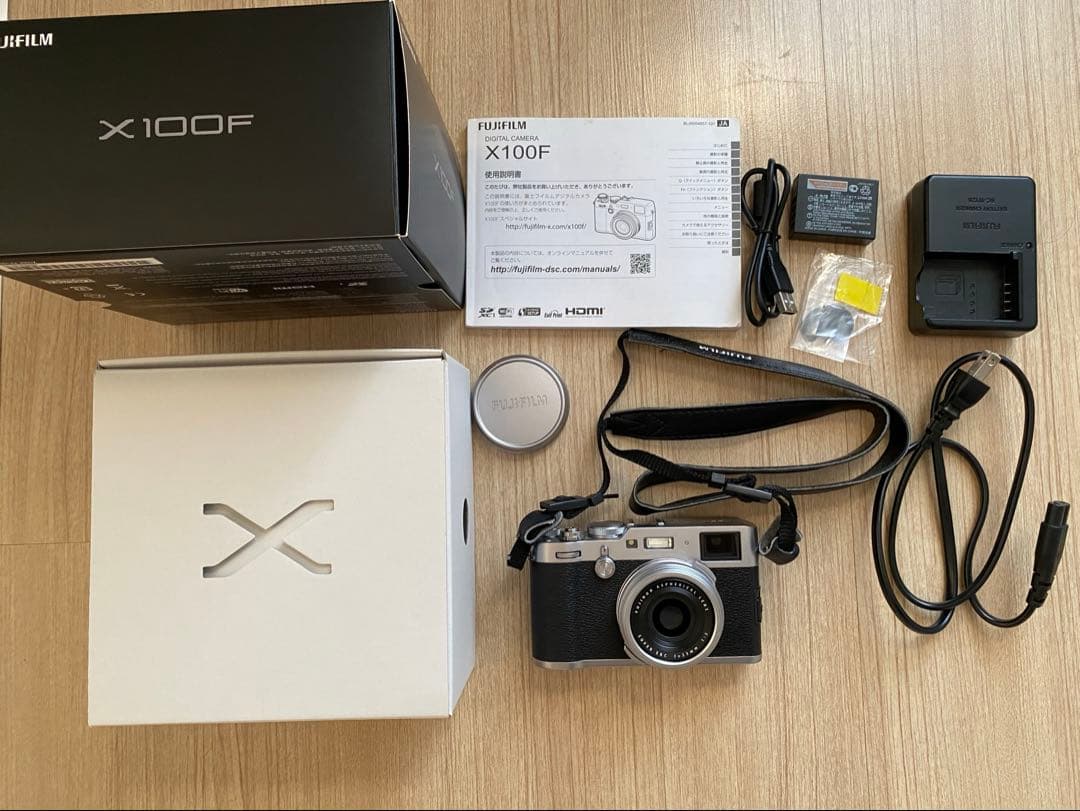 Fujifilm X100F 本体レンズ箱付き　説明書付き