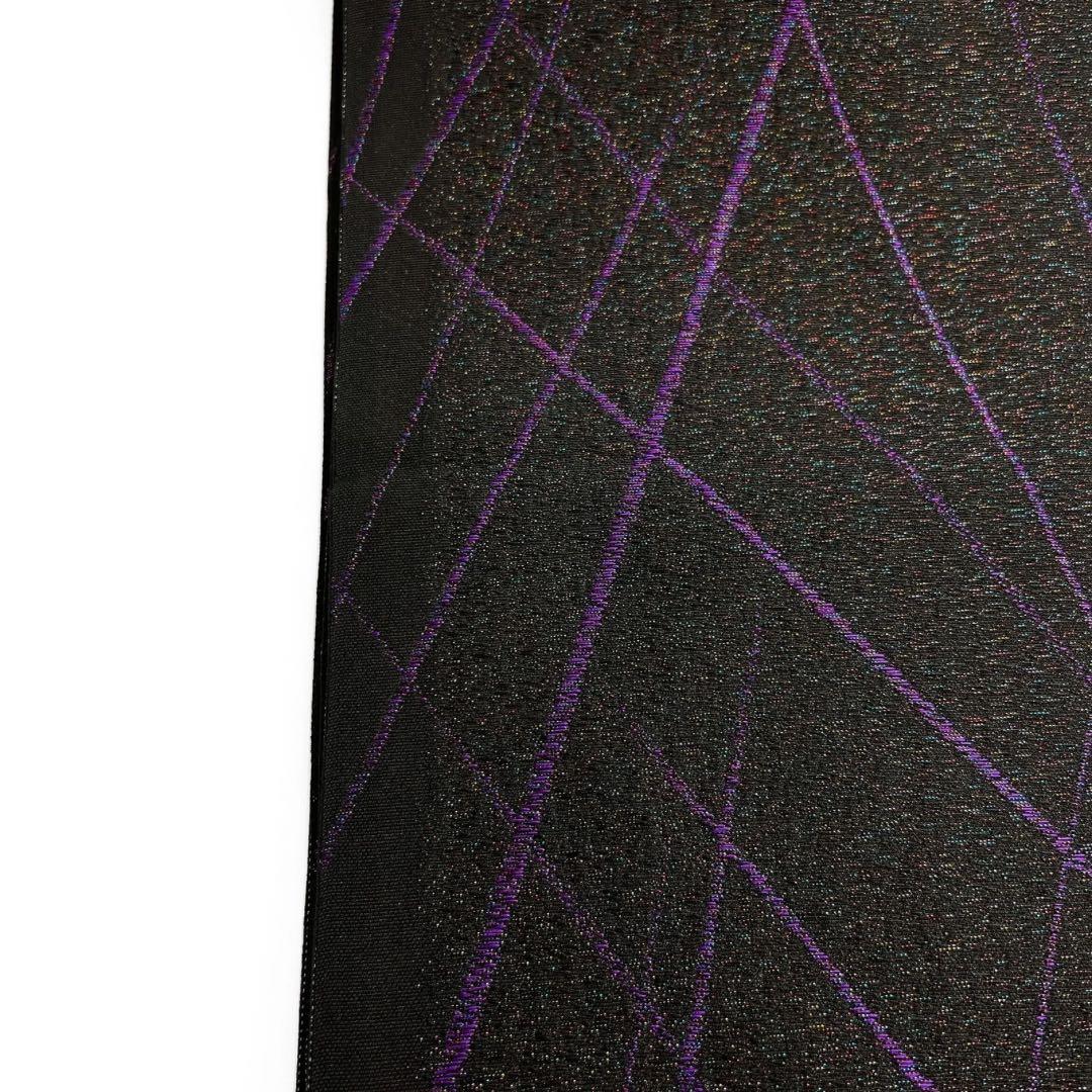 袋帯　幾何学模様　黒地　紫　銀通し　全通　着物　075w d