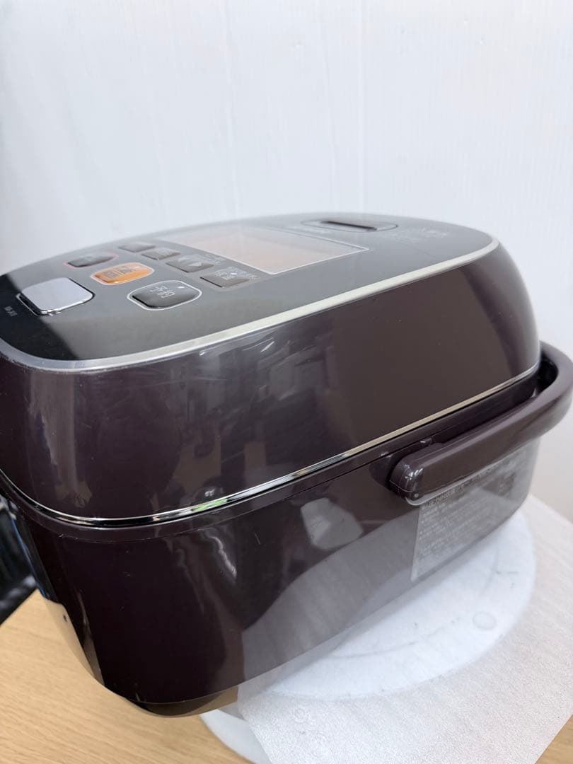象印 Zojirushi 圧力IH炊飯器 NW-JA10（5.5合）2017年製