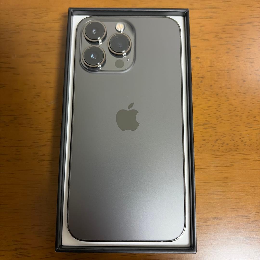iPhone 13Pro グラファイト 本体 128G SIMフリー　ケース付き