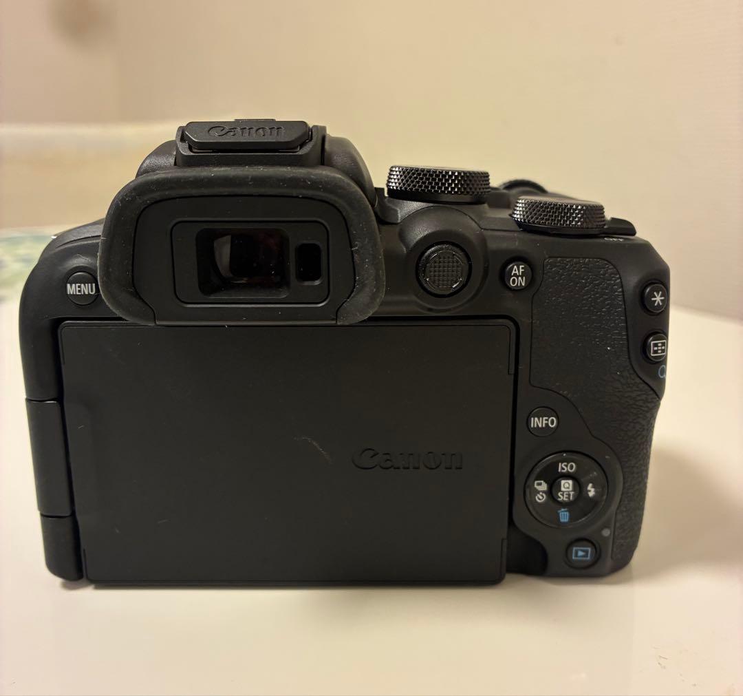 Canon EOS R10 ミラーレスカメラ　ボディ