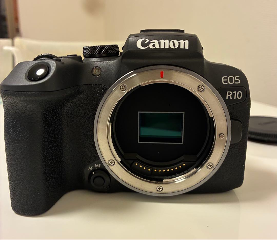 Canon EOS R10 ミラーレスカメラ　ボディ