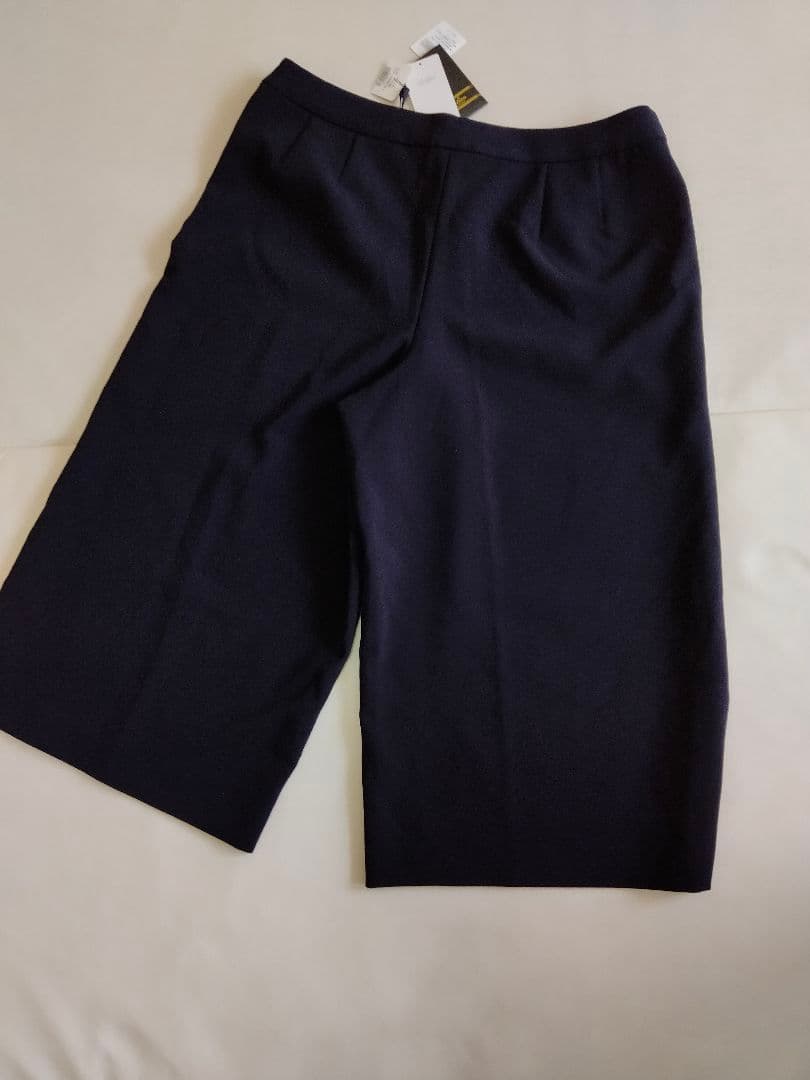 専用【新品だけど難アリ】レリアンのパンツ