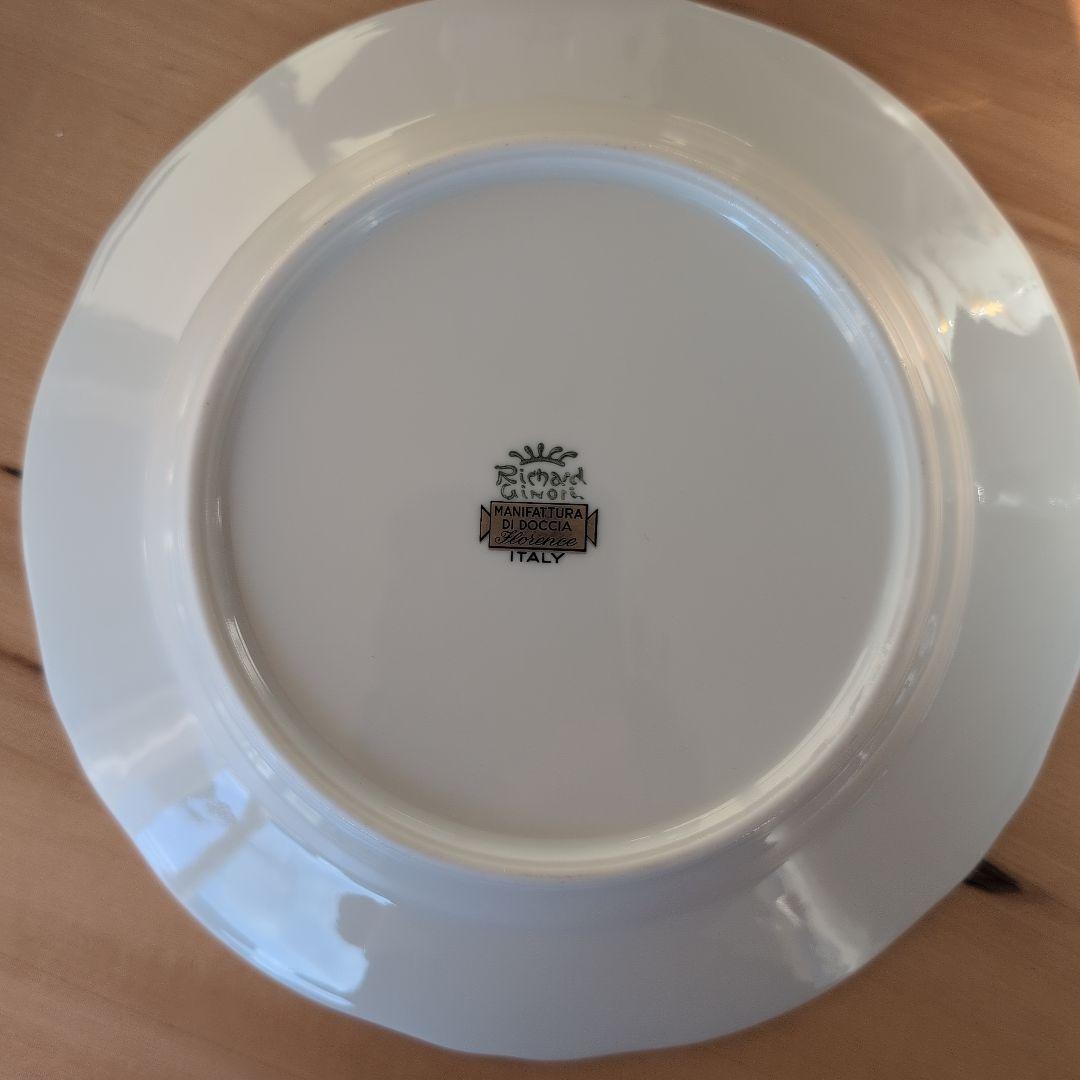 リチャードジノリ　イタリアンフルーツ　ティーカップ＆ソーサー　お皿のセット