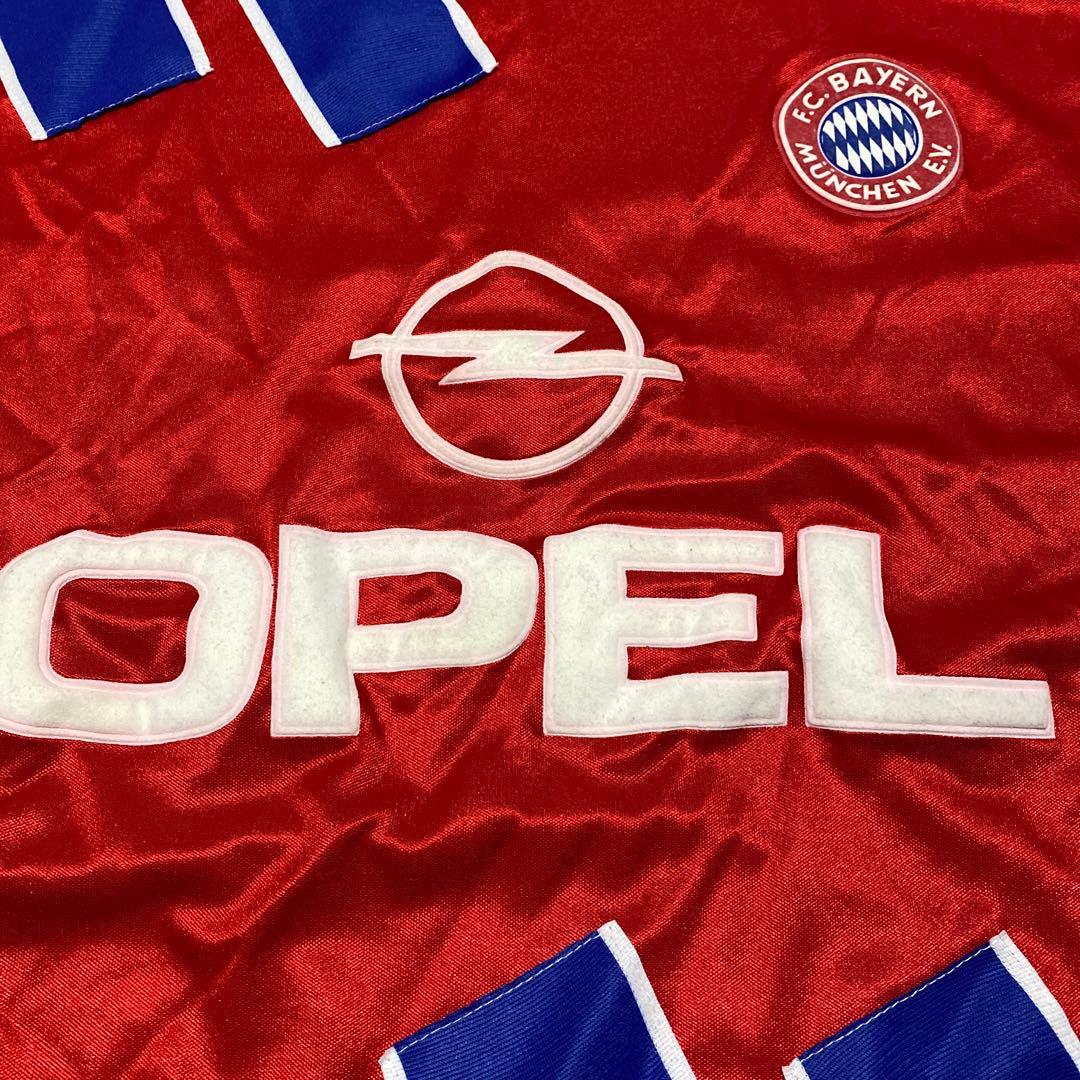 FC Bayern München 赤 シャツ