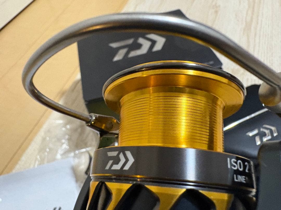 リール DAIWA 18 TOURNAMENT ISO 2500SH-LBD