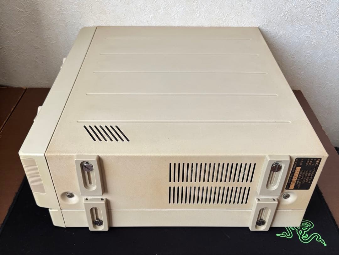 PC-8801mkIISR 本体とキーボード 動作品
