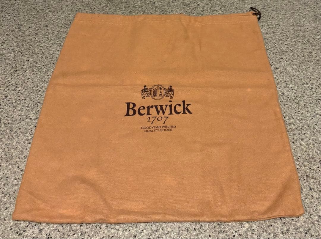 Berwick サイドゴアブーツ ブラック 26cm