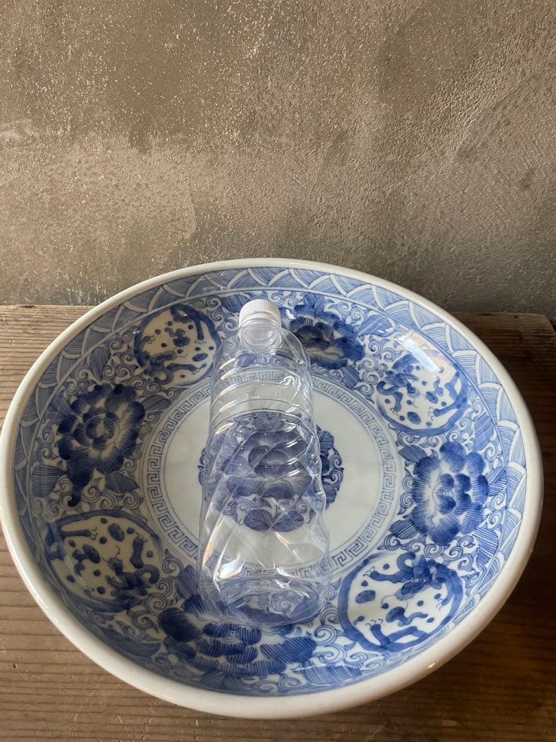 線描花唐草龍紋染付骨董大皿　【m201 　レトロ　アンティーク　鉢　大皿】