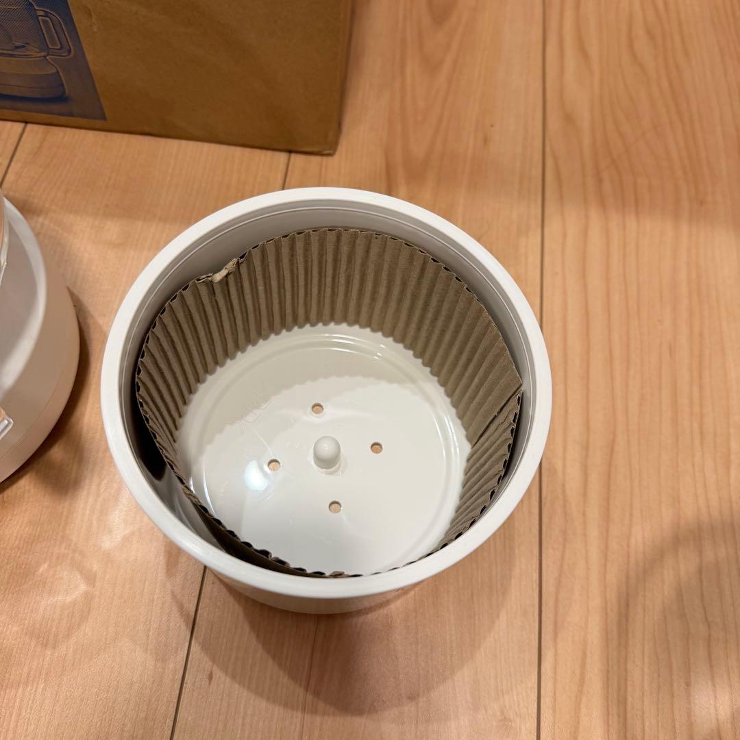 【美品】Panasonicフードプロセッサー MK-K82-W ホワイト調理家電