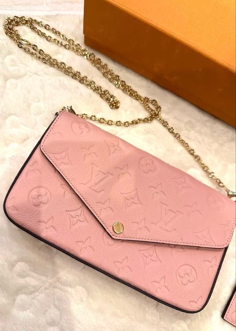 音ちゅんさまルイヴィトン ポシェットフェリシー ローズプードル