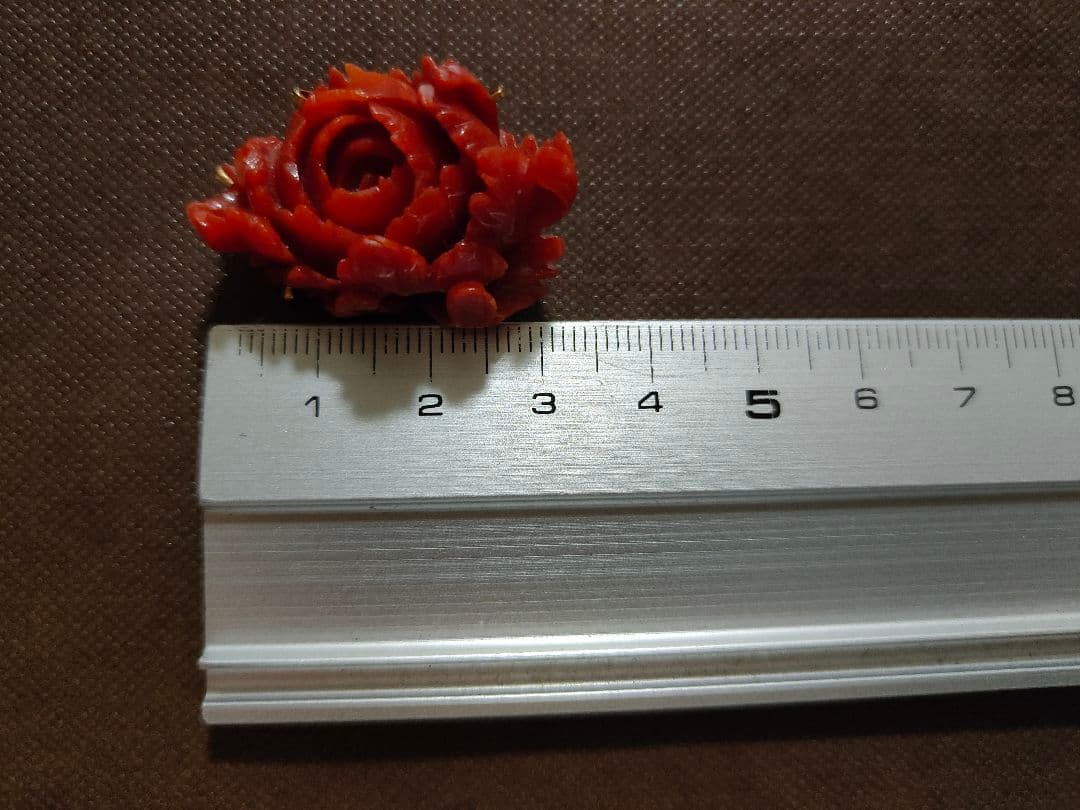 血珊瑚 バラのブローチ18k
