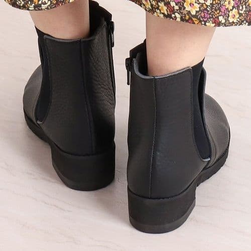 美品 アルテミス バイ ダイアナ 軽量 本革 サイドゴア ショートブーツ イエナ