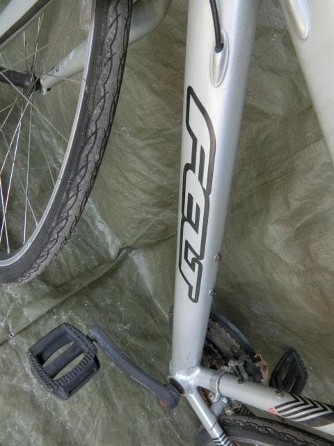 205：FELT　クロスバイク　部品取等ジャンク　引取限定：埼玉県所沢市