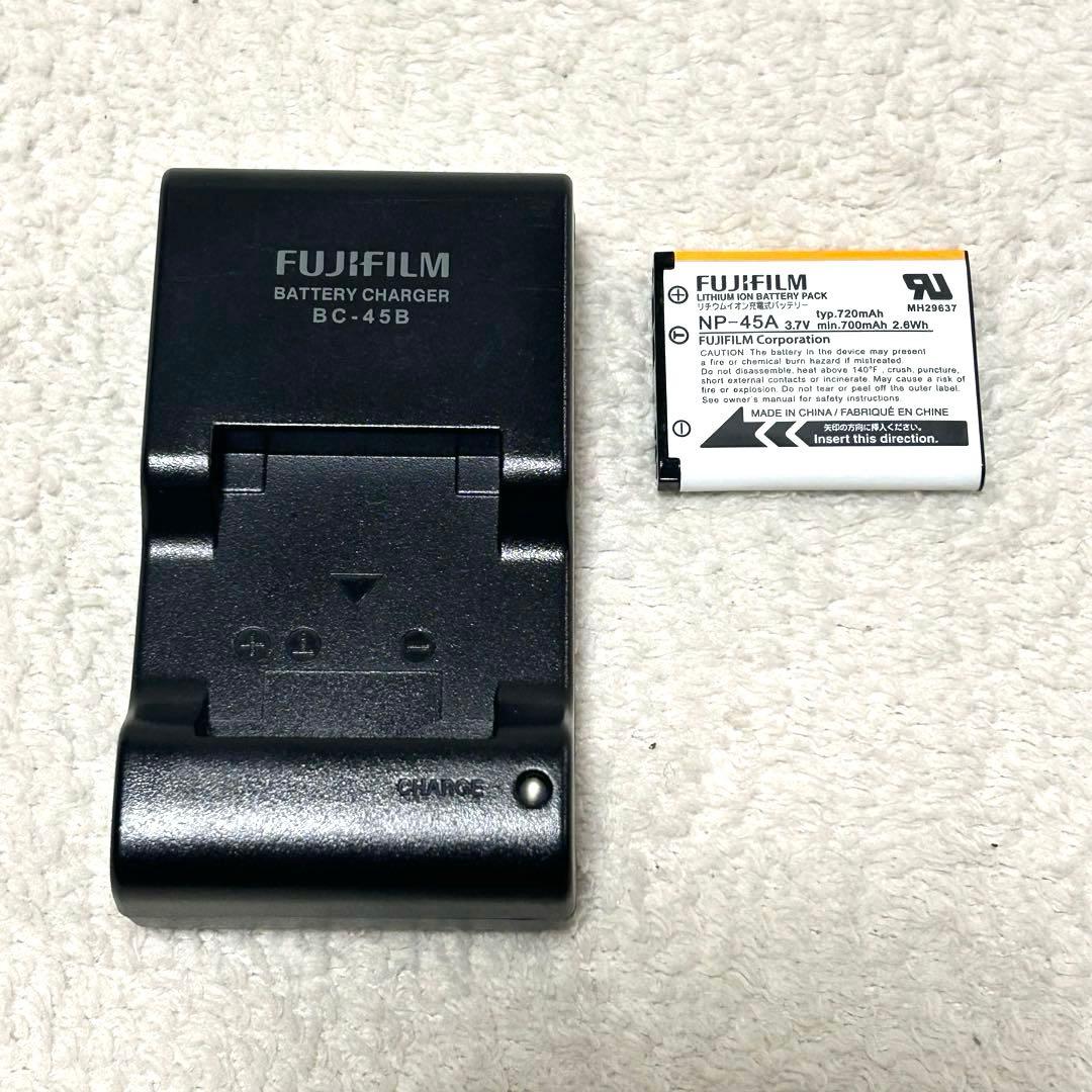 【美品 動作OK やや訳アリ】富士フイルム FinePix JX200 シルバー