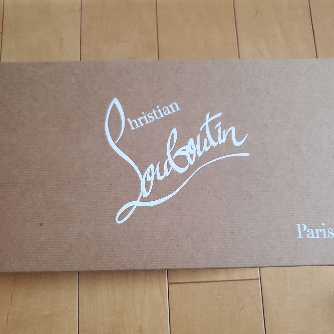 Christian Louboutin ブラックパンプス