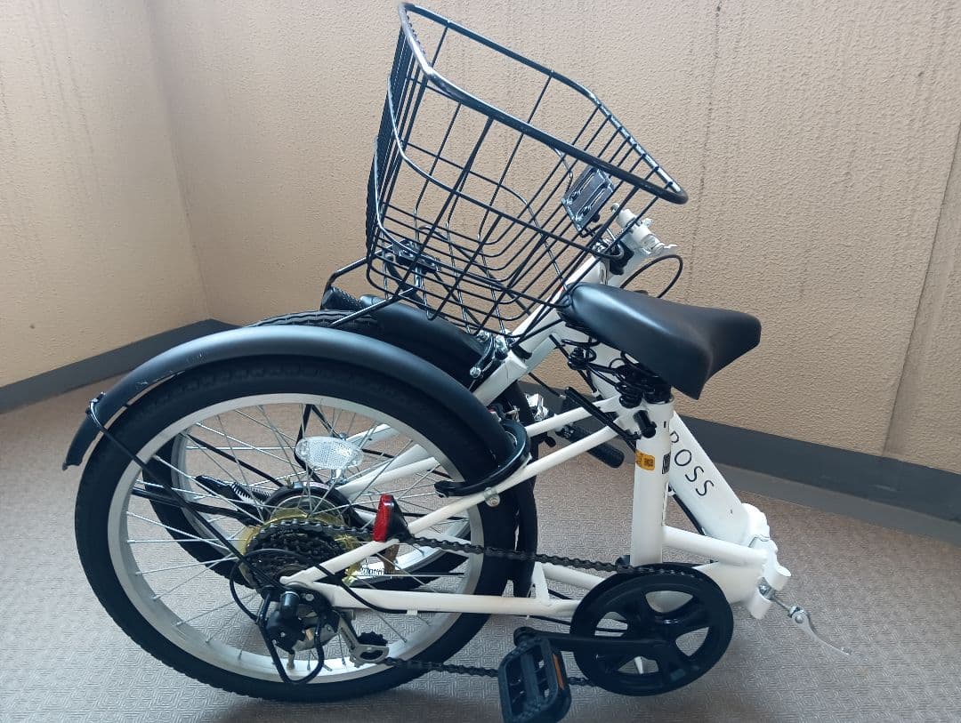 GEO CROSS206K 20㌅ 　折りたたみ自転車 ホワイト バスケット付き