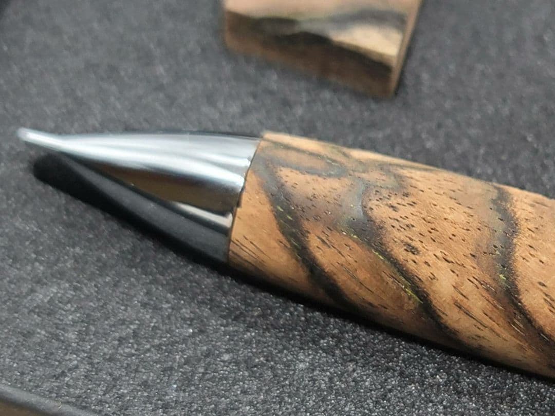 新品　こぶた工房　黒柿孔雀杢 極上　シャープペンシル0.5