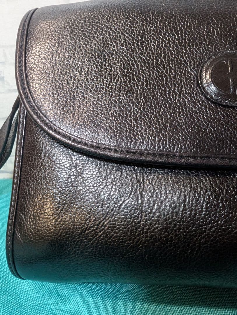 ♥極美品♥グッチ GUCCI ショルダーバッグ レザー 斜めがけ ブラック