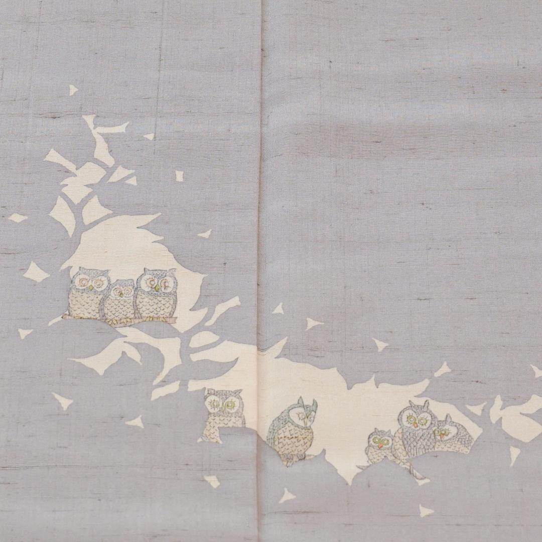 ペールグレーの上質な紬　佐伯武晴　作家物　正絹