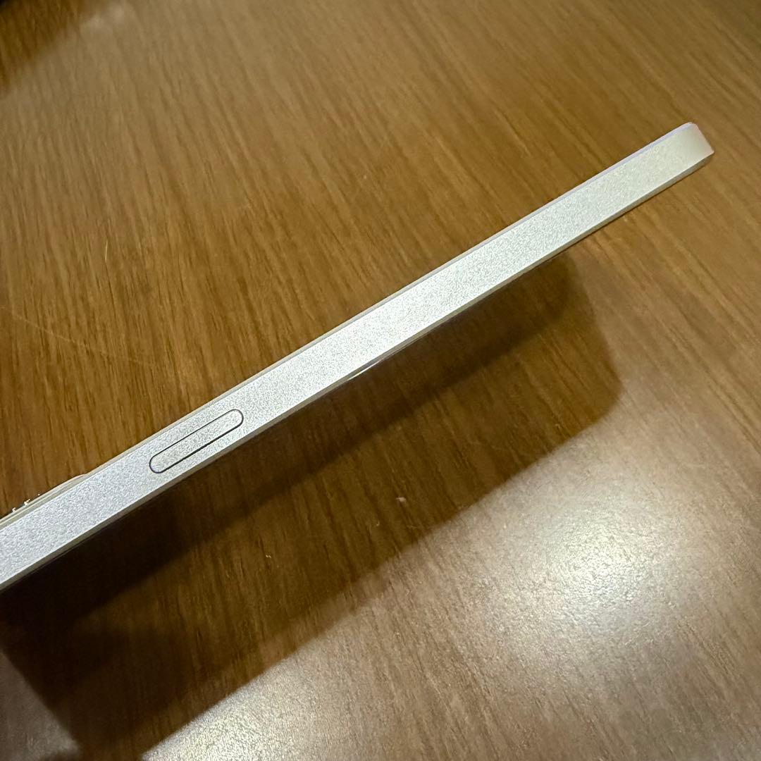 Oppo Reno9 A本体