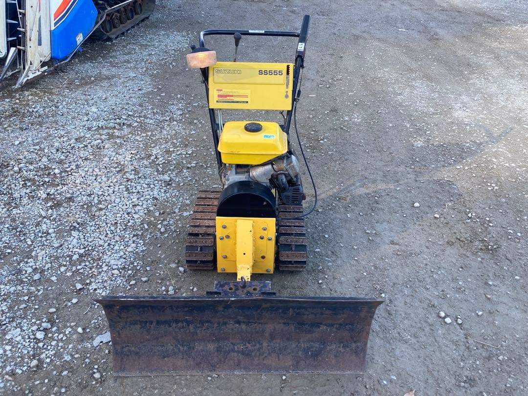 スズキ 除雪機 キャタピラ式　排土版