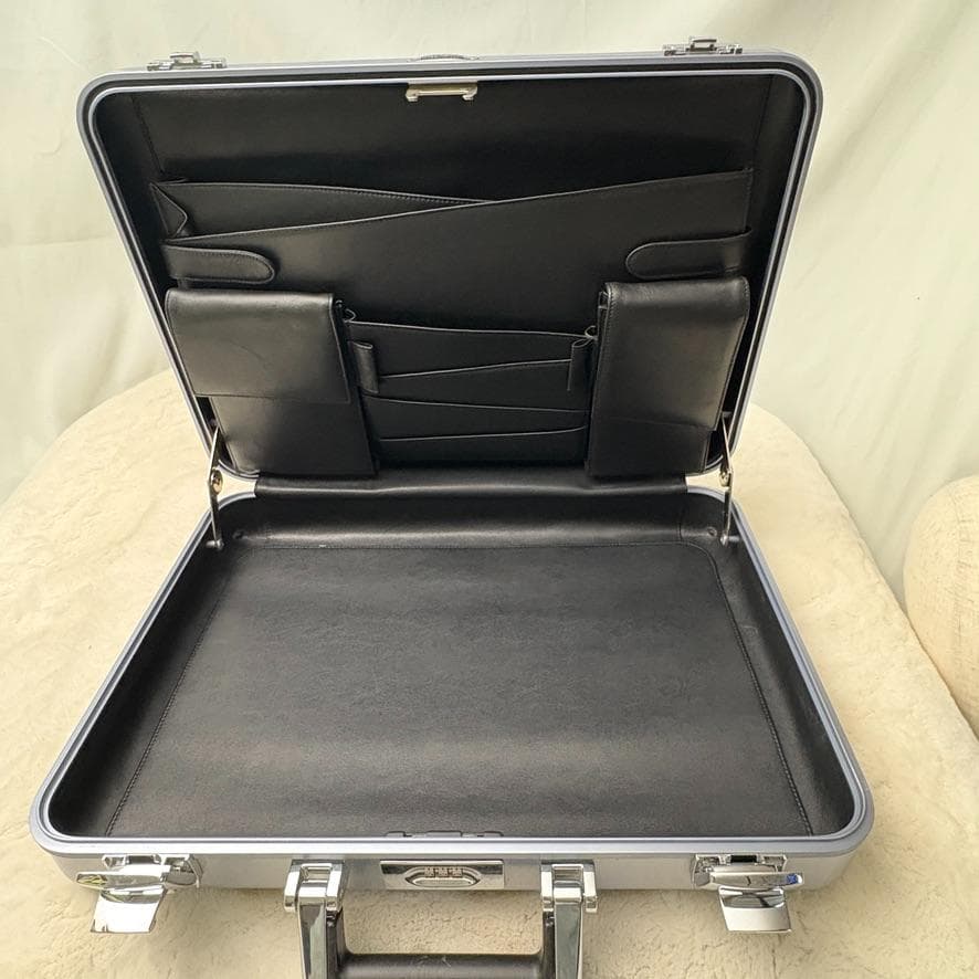 美品✨ゼロハリバートン アタッシュケース USA製 シルバー