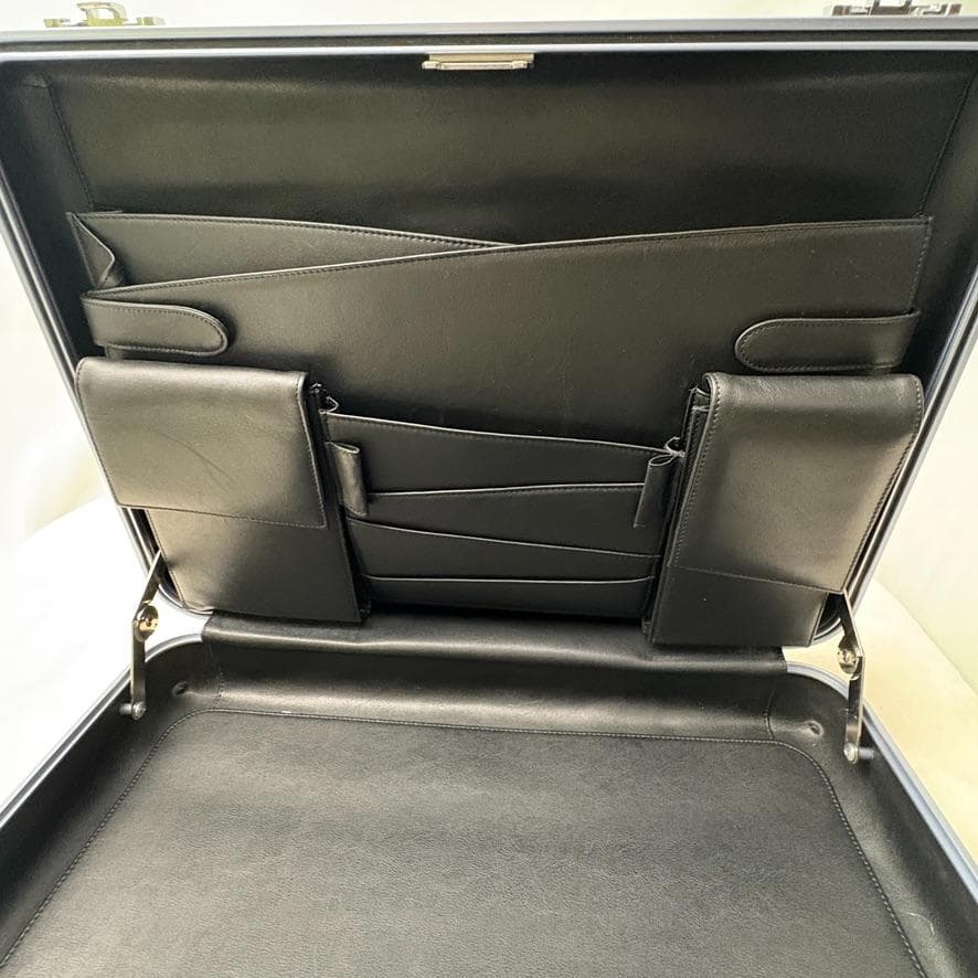 美品✨ゼロハリバートン アタッシュケース USA製 シルバー