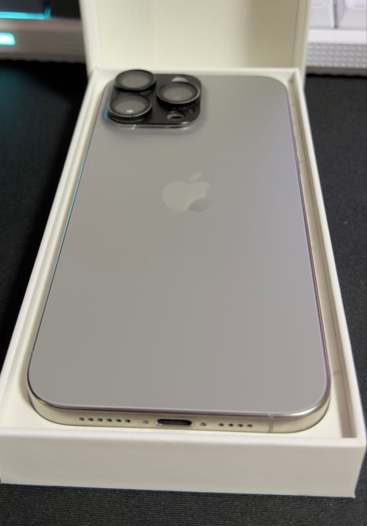 Apple iPhone 15 pro max 256GB ホワイトチタニウム