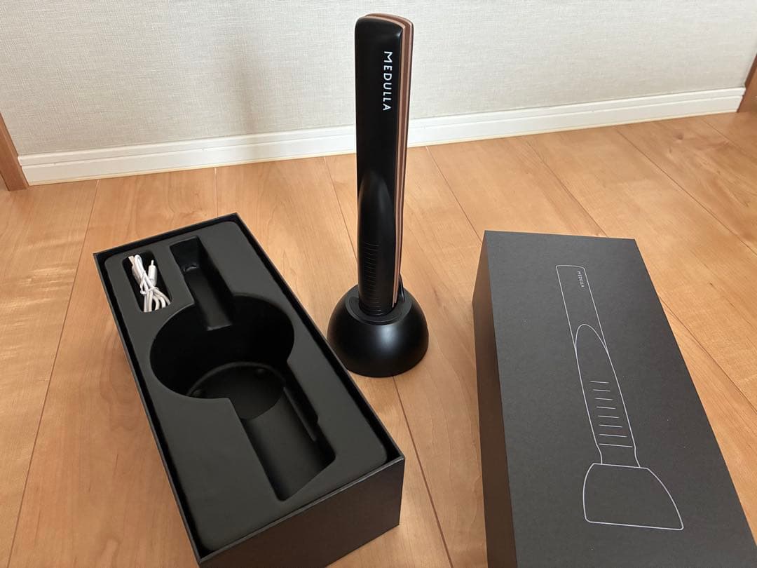 MEDULLA 超音波アイロン　ブラック/ゴールド