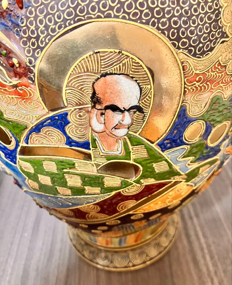 薩摩焼 金襴手 羅漢・観音図 大型壺 アンティーク美術品