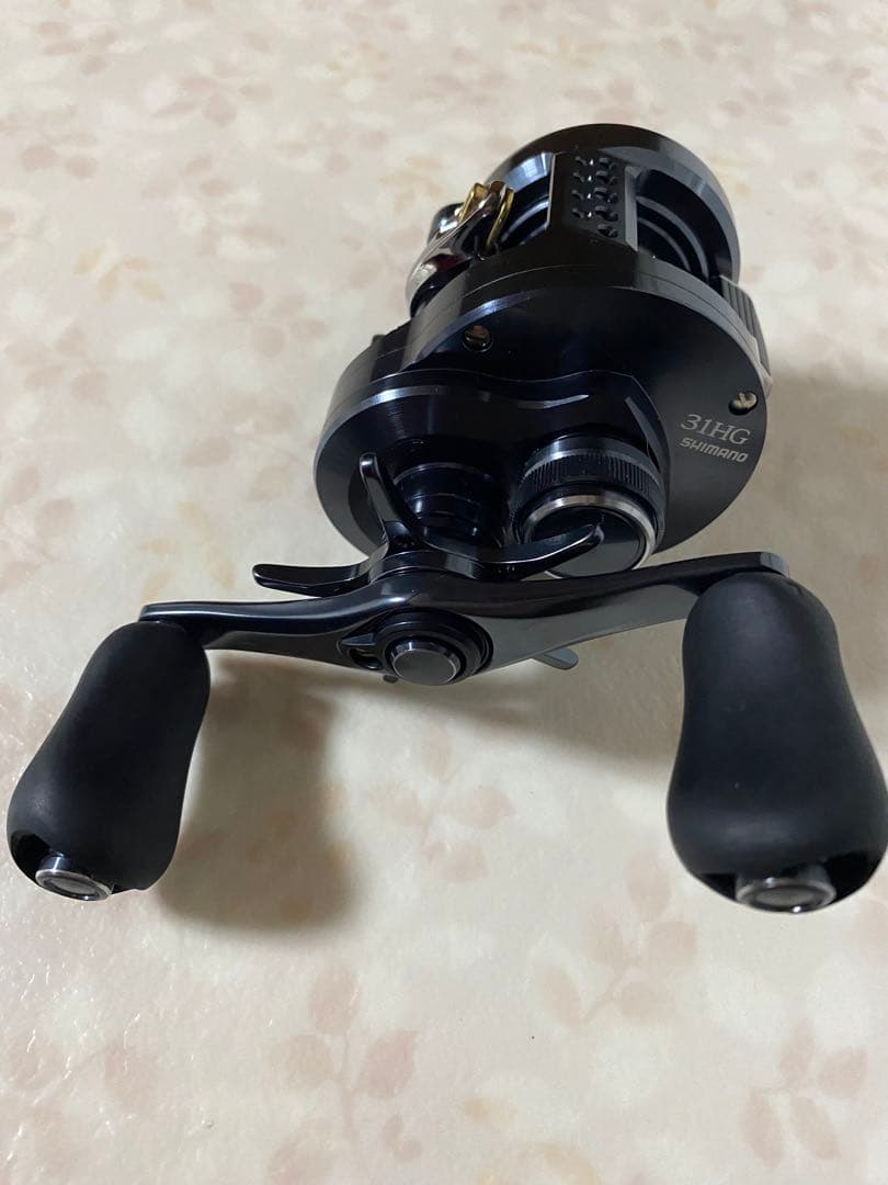 シマノ24 カルカッタコンクエスト31HG おまけ付