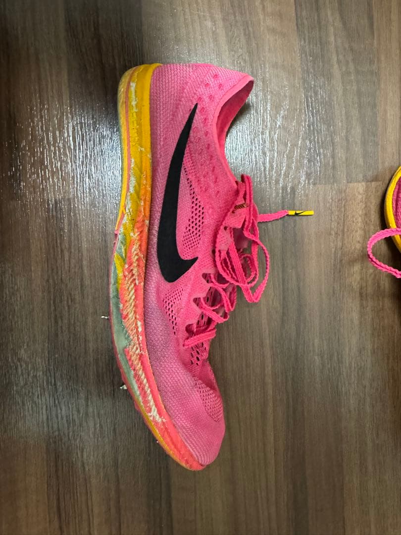 Nike ピンク スパイクシューズ