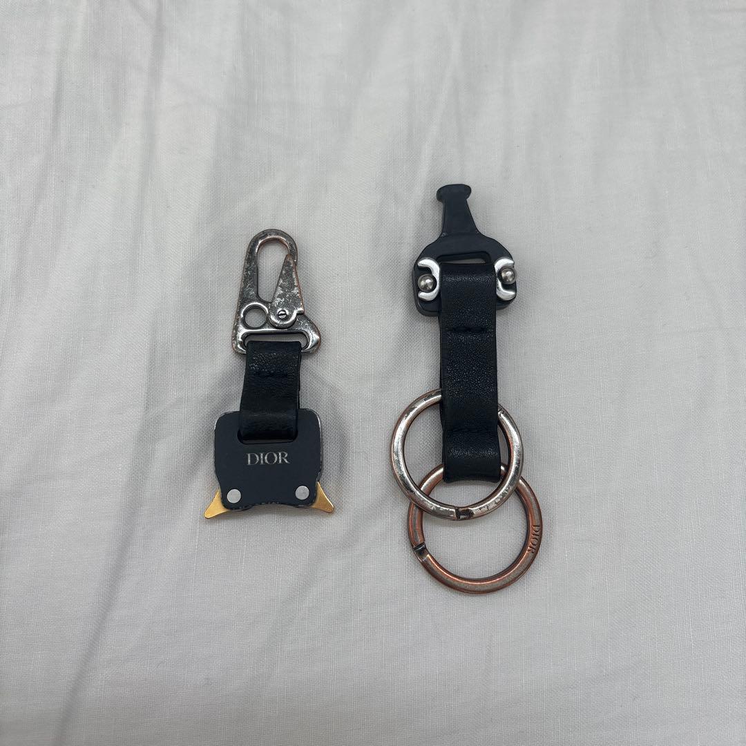 Dior レザー キーリング クリップ付き