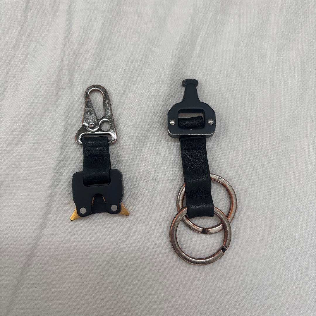 Dior レザー キーリング クリップ付き