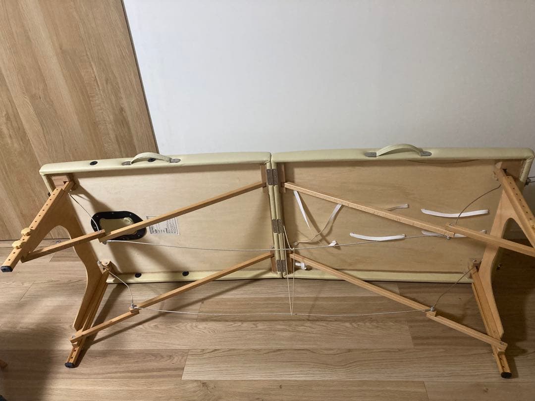 マッサージベッド　ベージュ　折りたたみ