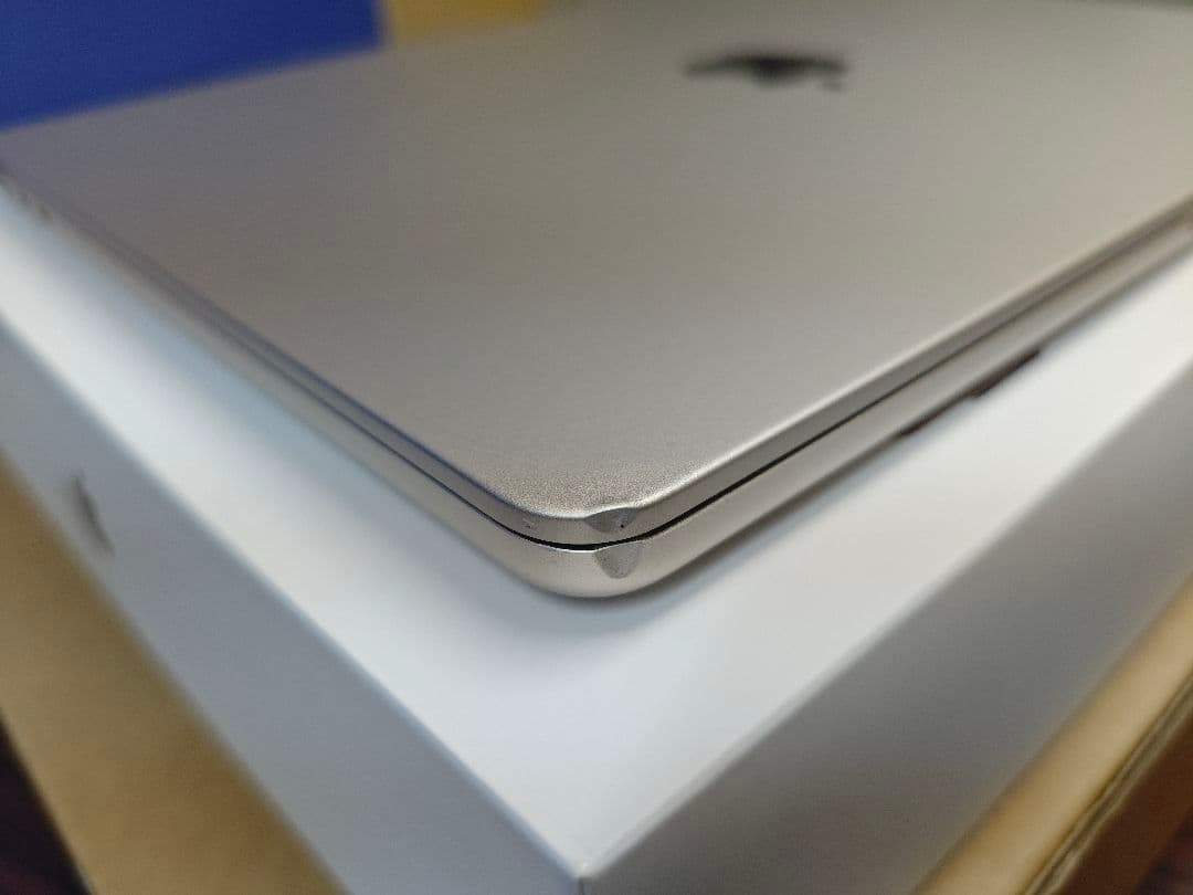 MacBook Air 13.6インチM3 2024年モデル8GB/256GB