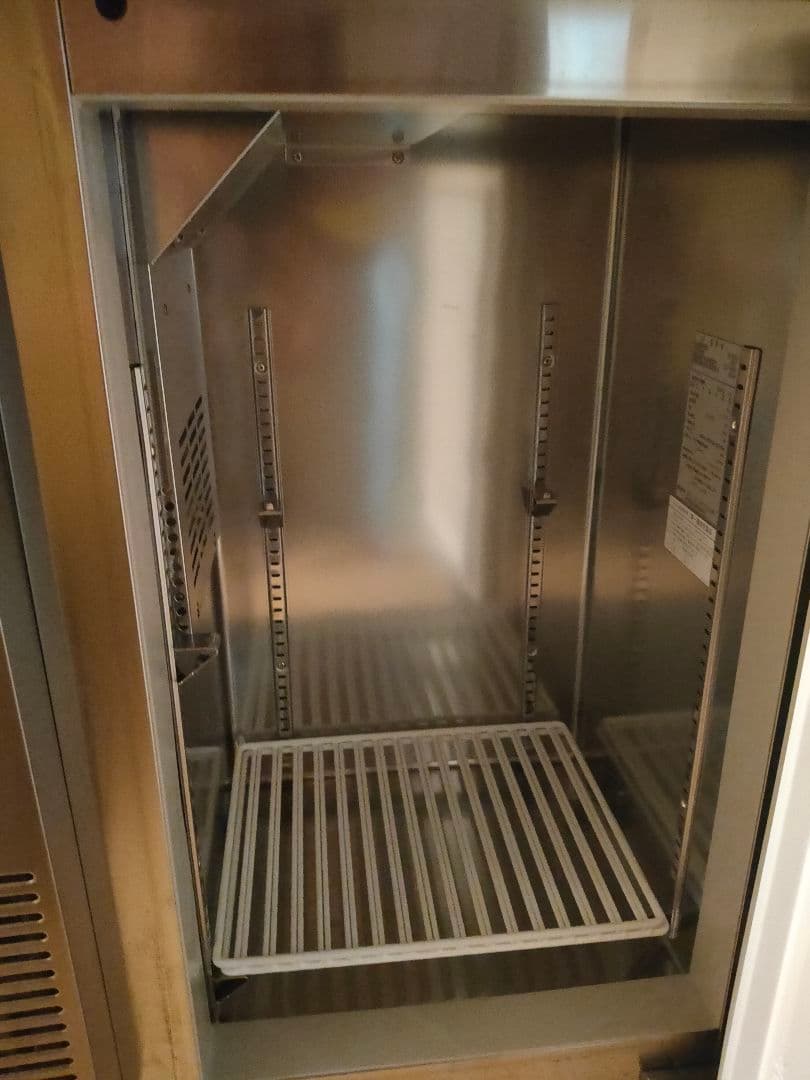 冷蔵庫。新品
