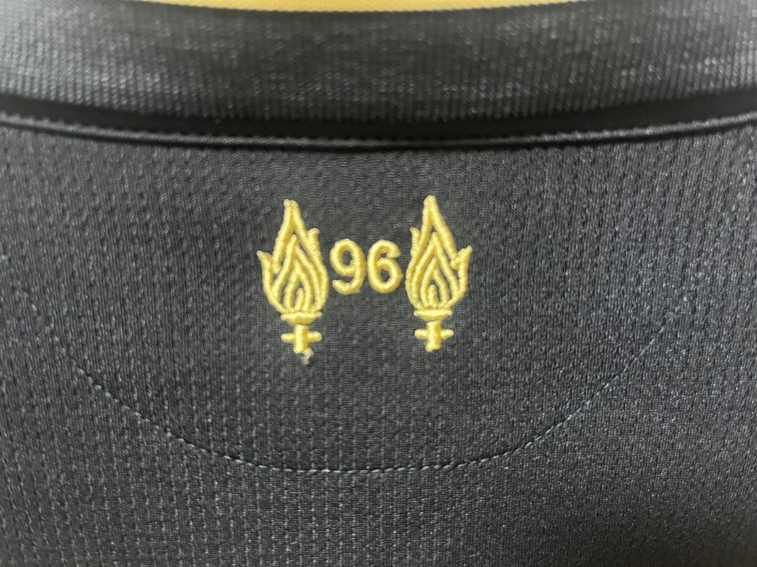 リバプールFC 18/19UCL優勝記念ユニフォーム　黒×金　L-XLサイズ