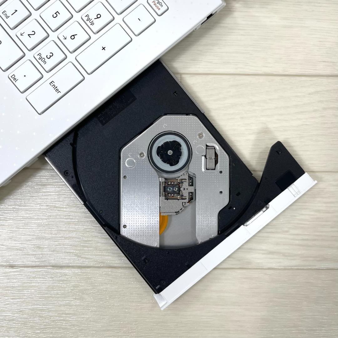 東芝 dynabook 8世代 i7 メモリ16 SSD1024 ノートパソコン