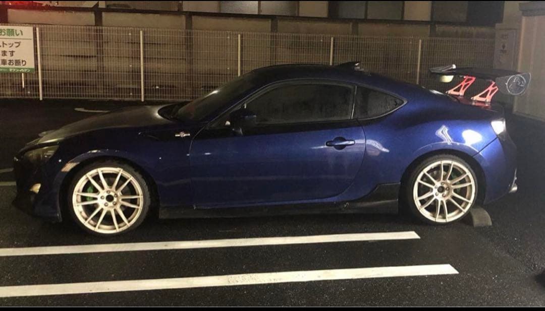 レイズ　RAYS 18インチホイール　　　86 プリウス　pcd100