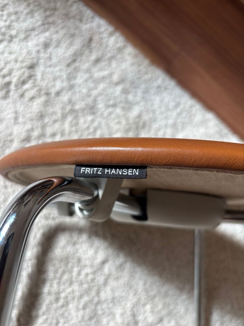 【新品】Fritz Hansen ドットスツール