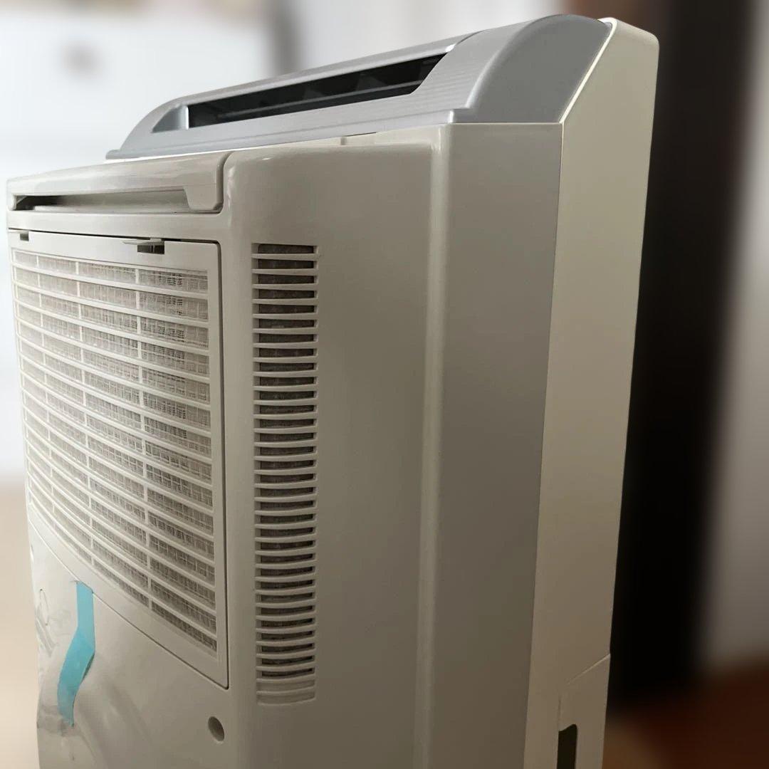 SHARP衣類乾燥除湿機 2004年製 DW-R18CX-排水タンク容量6L