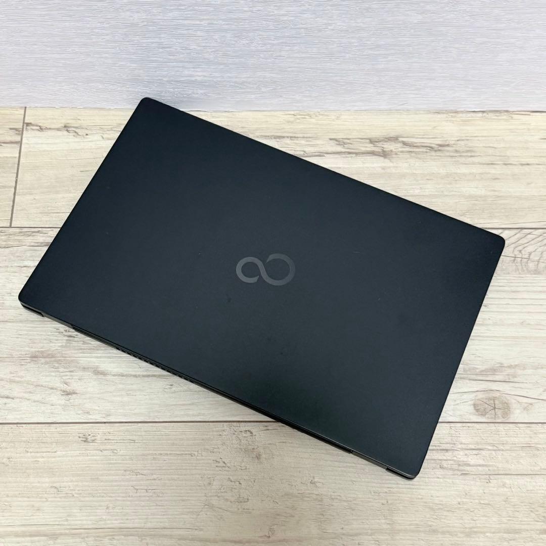 LIFEBOOK/i5/8GB/13.3インチ/ノートパソコン/Office