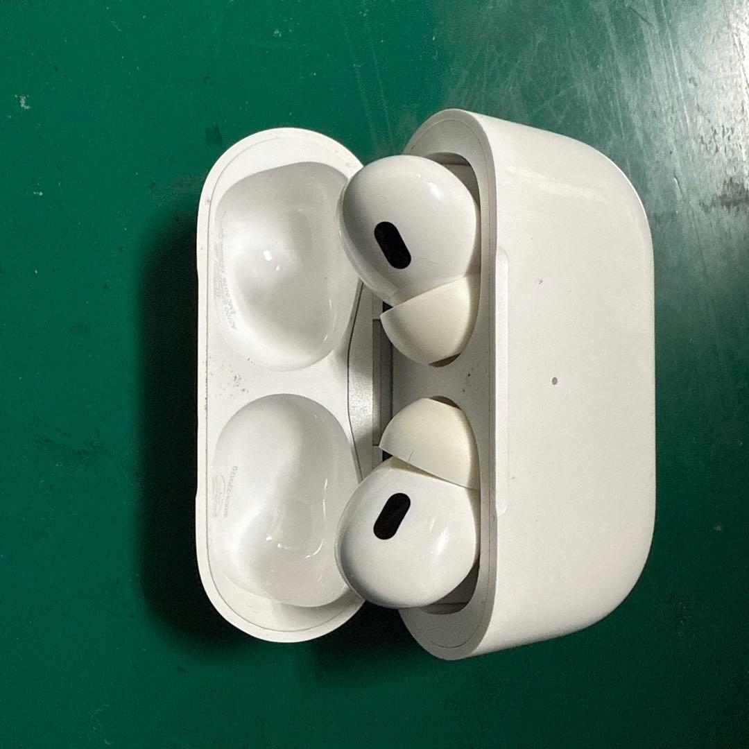 AirPods pro 第2世代　ライトニングタイプ