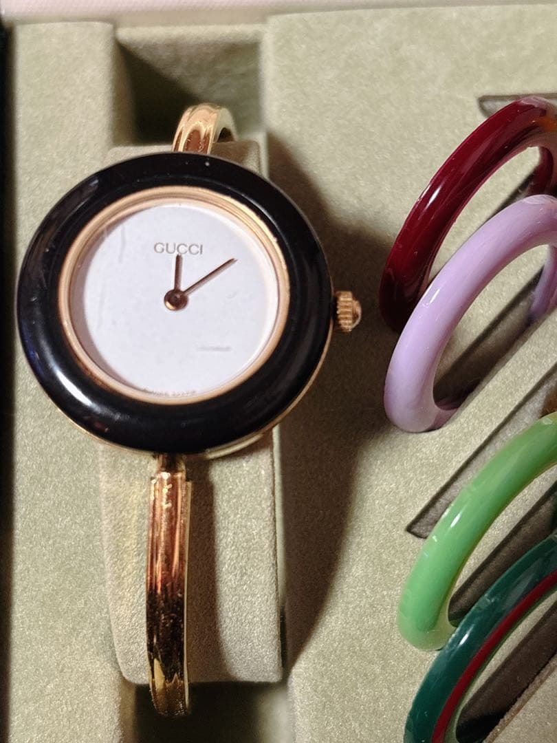 GUCCI 時計セット カラフルリング付き