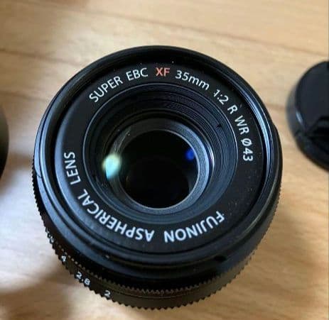 FUJIFILM X-H1本体　XF35mm f2 R WRレンズ