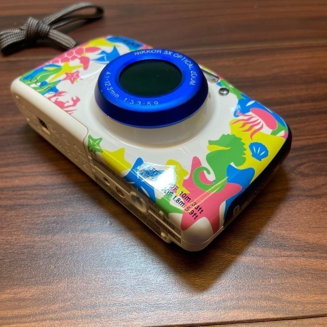 Nikon coolpix W100 デジカメ 2717